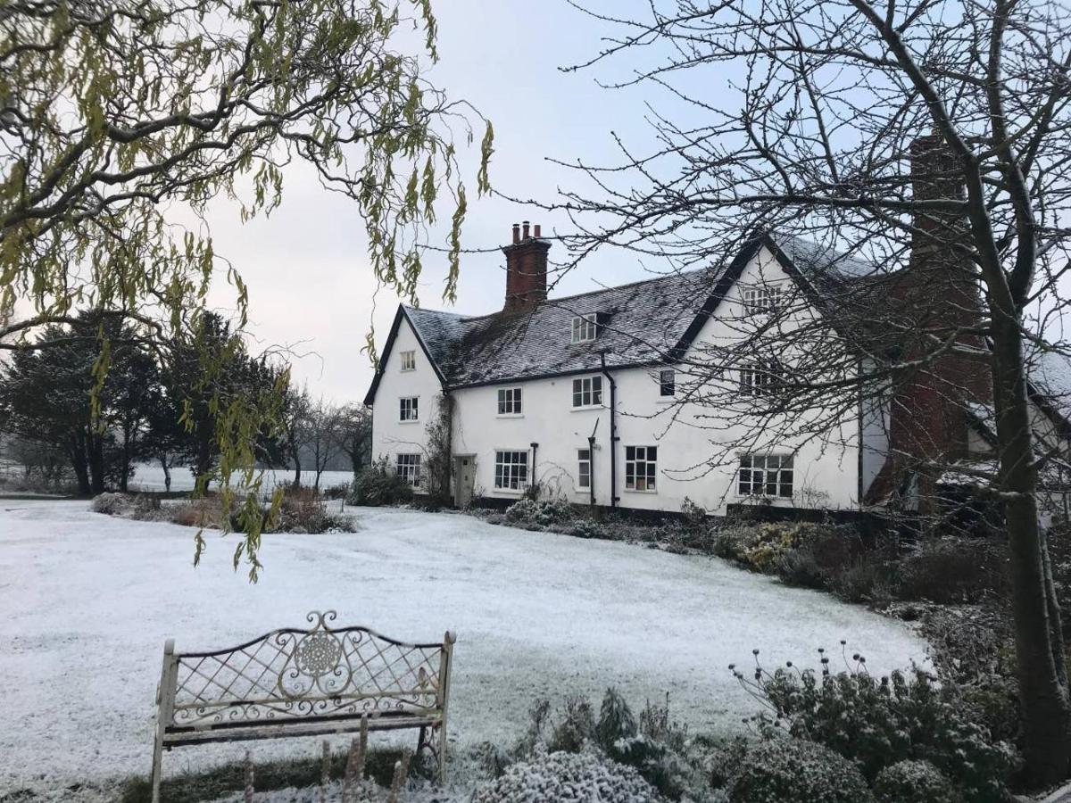The Dairy, One Bedroom Cottage In A 15Th Century Farmhouse Parham Kültér fotó