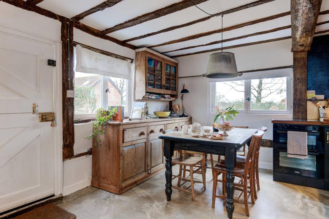 The Dairy, One Bedroom Cottage In A 15Th Century Farmhouse Parham Kültér fotó